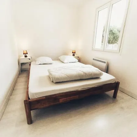 Ferienhaus Maison Rose-tremiere Avec Jardin Clos - Plage A 500m